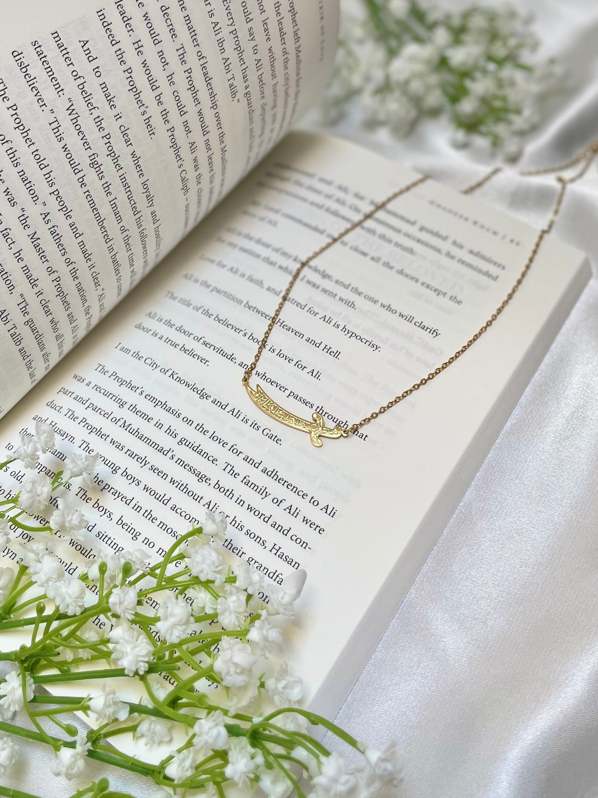 Zulfiqar Necklace Gold